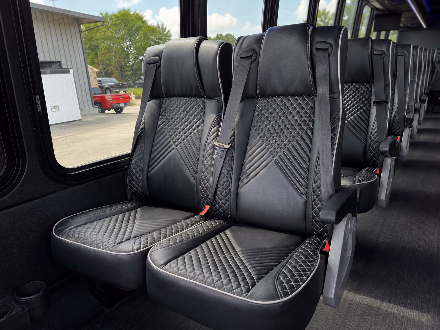 shuttle buses between fresno hotels and your wedding venue
