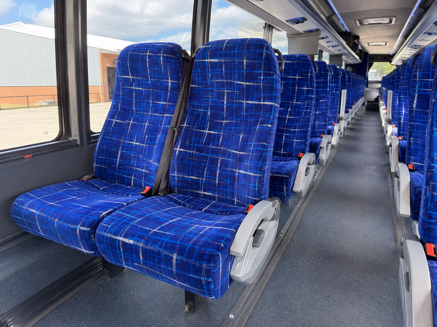 sierra nevada foothills winery buses from fresno and clovis